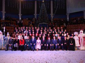 Лучших школьников чествовали на Ёлке главы Якутии