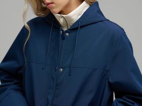 Ветровка с капюшоном свободного силуэта