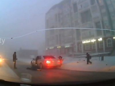 В Якутске водитель сбил женщину и ребенка на пешеходном переходе