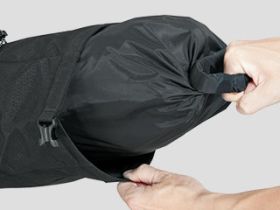 Туристическая подседельная сумка TOPEAK BackLoader 6.0 L TBP-BL1B (черный / зеленый)