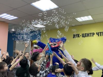 Более 200 детей посетили акцию «Библиосумерки» в Якутске