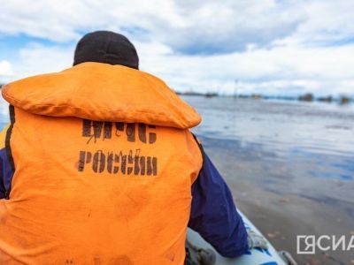 Ледоход на реке Лене в Якутии проходит на территории города Якутска, Намского и Кобяйского районов