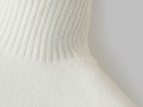 Свитер с шерстью