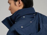 Утепленное пальто с воротником-стойкой