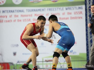 Шесть борцов из Якутии отправились на турнир «Шахтерская Слава» в Кемерово