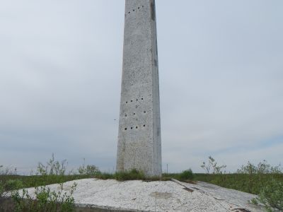 Могила летчиков-полярников Зайцева Ф.П. (1916 - 1946 гг.), Тишкова М.И. (1914 – 1946 гг.) и Барсукова Ф.И. (1910 – 1946 гг.), погибших при исполнении служебных обязанностей