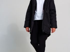 Куртка текстильная с полиуретановым покрытием для девочек