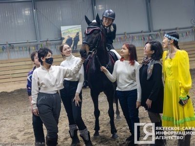 В Якутске открылся манеж конно-спортивного комплекса АГАТУ
