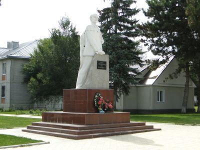 Памятник В.И.Ленину