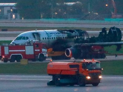 SSJ-100 вернулся в аэропорт перед катастрофой из-за потери связи и автопилота