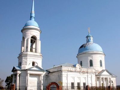 Церковь Крестовоздвиженская  с оградой