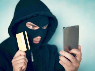 Мошенники под видом работников банка снова массово обзванивают граждан