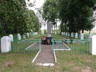 Братская могила мирных жителей, расстрелянных в годы Великой Отечественной войны немецко-фашистскими захватчиками