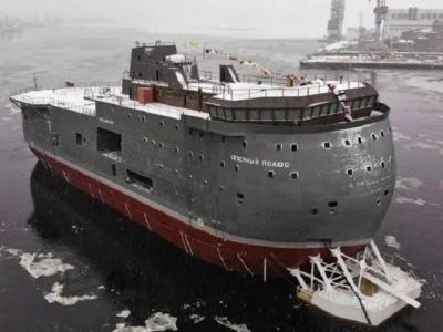 Россия продолжает работу над созданием ледостойкого судна "Северный полюс"