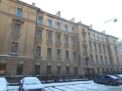 Корпус для воспитателей. Здесь в Радиевом институте работали: в 1922-1938 гг. - химик Вернадский В.И., в 1922-1950 гг. - радиохимик Хлопин В.С.