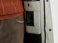 Полупальто утепленное с капюшоном