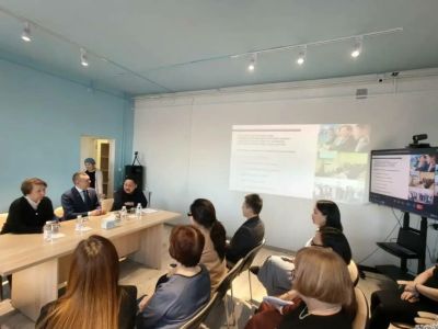 Артур Орлов обсудил с психологами Якутии проблемы детей и родителей