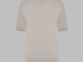 Легкий джемпер полуприлегающего кроя с коротким рукавом