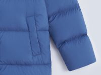 Стеганый пуховик с воротником-стойкой