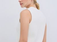 Вязаный жилет на пуговицах, Белый