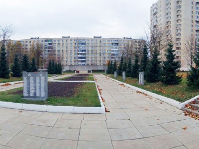 Братское захоронение воинов Советской Армии, погибших в годы Великой Отечественной войны 1941-1945 г.г.