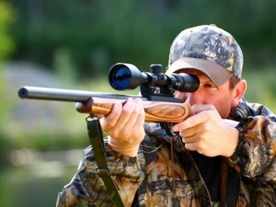 Правильно об оружие