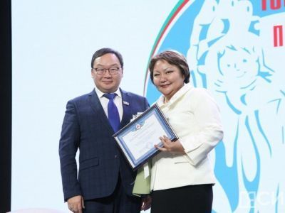 Ветеранов педиатрической службы наградили в Якутии