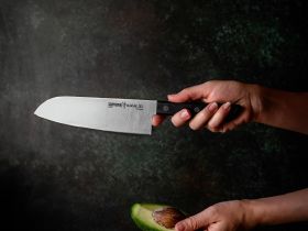 Нож кухонный овощной сантоку Samura "HARAKIRI" (SHR-0095B) 175 мм, сталь AUS-8, рукоять ABS пластик, чёрный