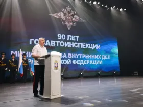 90 лет на страже дорог: в Якутске чествовали сотрудников Госавтоинспекции