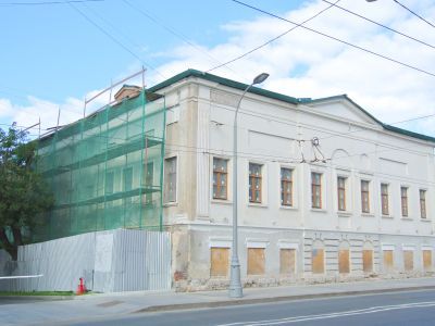 Городская усадьба Морозовых, конец XVIII в.-XIX в.: Главный дом, конец XVIII-начало XIX в., 1842 г., 1898 г.