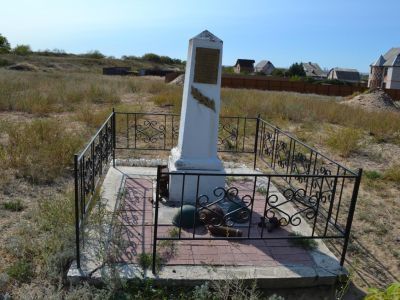 Братская могила советских воинов, погибших в период Сталинградской битвы