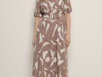 Платье макси на пуговицах с коротким рукавом и ремнем