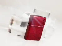 Зажигалка ZIPPO Logo с покрытием Candy Apple Red™, латунь/сталь, красная, глянцевая, 38x13x57 мм