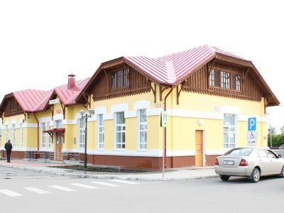 Здание железнодорожного вокзала