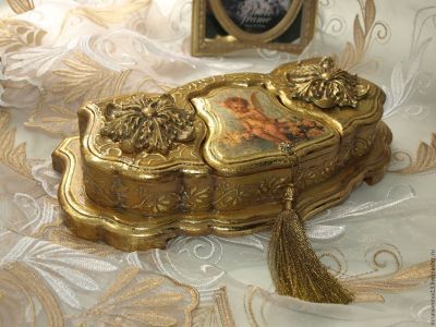 Плохой друг: В Ленске гость дочери обчистил ювелирную шкатулку хозяйки