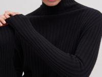 Трикотажный женский джемпер с длинным рукавом