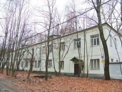 Левый флигель