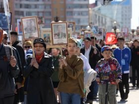 Фото. В Якутске акция «Бессмертный полк» собрала более 50 тысяч человек