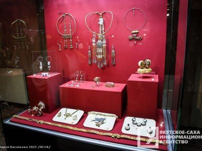 Глава Якутии поздравил с Днём работника ювелирной и алмазогранильной промышленности