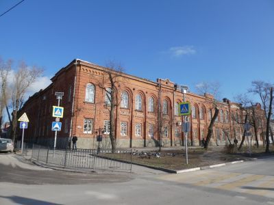 Мемориальное здание - школа