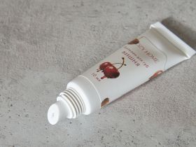 Бальзам для губ Вишня