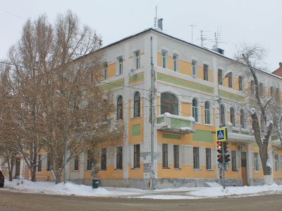 Дом, где в квартире присяжного поверенного Самарского Окружного суда О.Г. Гиршфельда в 1892 г. бывал Ленин (памятное место). Дом Прагер