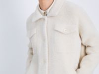 Жакет с высоким ворсом и нагрудными карманами