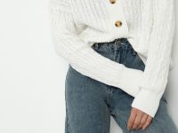 Кардиган с рельефным узором