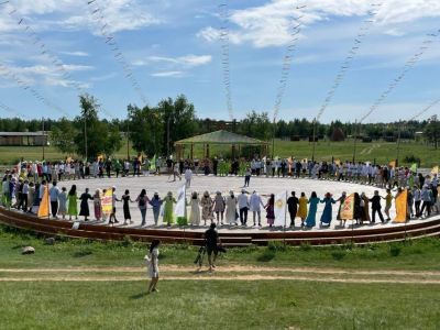 На международной олимпиаде школьников «Туймаада» впервые провели ысыах