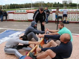 В Москве в честь Дня города проведен турнир по мас-рестлингу. Фото