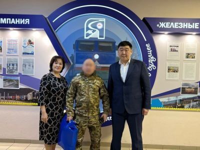Участник СВО встретился с коллегами из «Железных дорог Якутии»