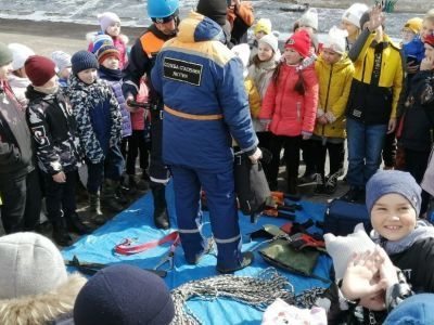 Алданские спасатели, пожарные и инспекторы ГИМС провели профилактическое мероприятие