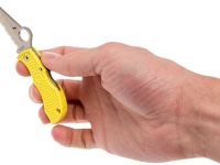 Складной нож-брелок Spyderco Manbug™ Salt Sheepfoot, сталь H1 Satin Serrated, рукоять термопластик FRN, жёлтый