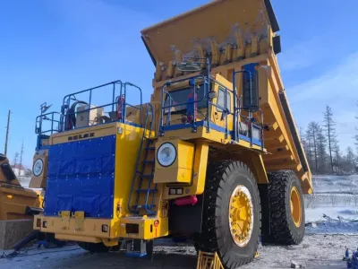 Технический парк «Колмара» пополнился 17 карьерными самосвалами